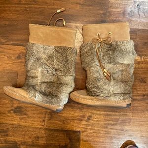 Tory Burch REAL rabbit fur Boots size 10 SHERPA LINED INSIDE